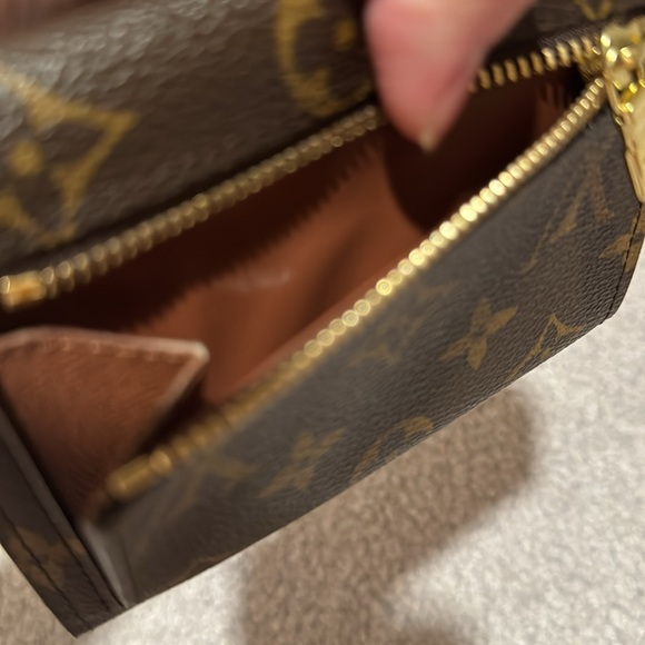 Authentic Louis Vuitton Koala wallet - Picture 8 of 8
